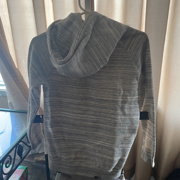 West 49 Small Grey Sweater - Picture 2 of 2